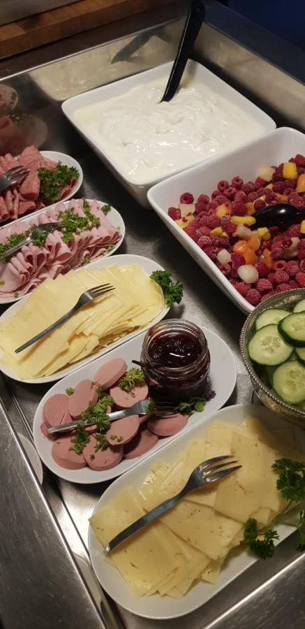Lentaevae Kalakukko -Veturi B&B Kuopio Extérieur photo