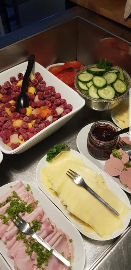 Lentaevae Kalakukko -Veturi B&B Kuopio Extérieur photo