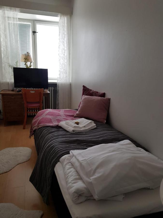 Lentaevae Kalakukko -Veturi B&B Kuopio Extérieur photo